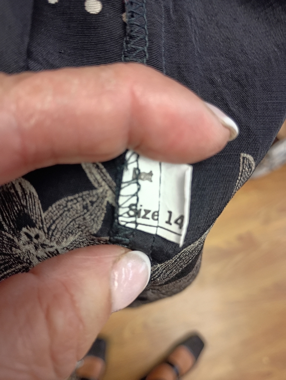 Pappagallo Vintage Black Cardigan with Teal Accent and Cream Florals - Picture 5 of 6